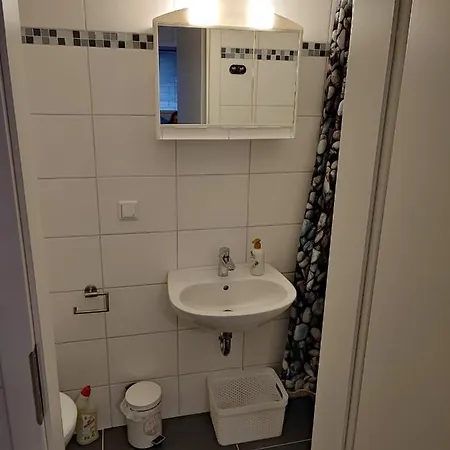 Zur Ruhe Forsterweg 6 公寓